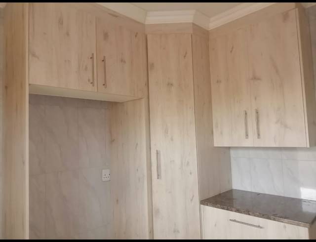 3 BEDROOM FREEHOLD FOR SALE IN GELUKSDAL